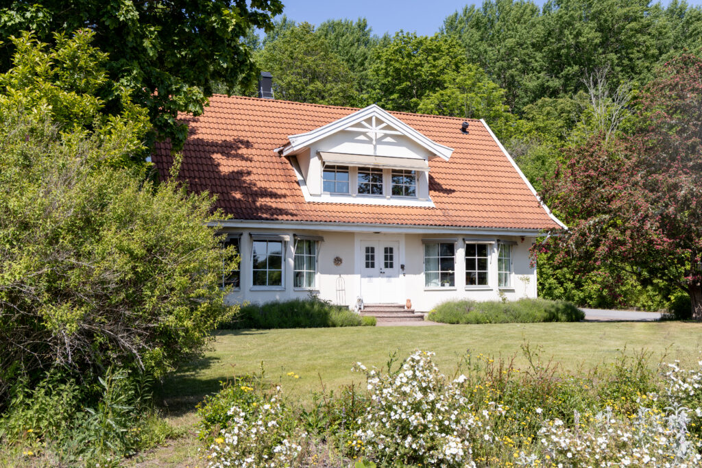 DH BNB 10